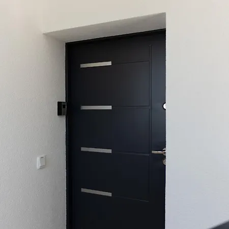 Diamond Apartment