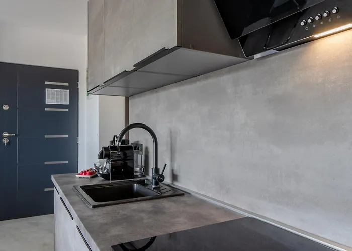 Diamond Apartment Vir